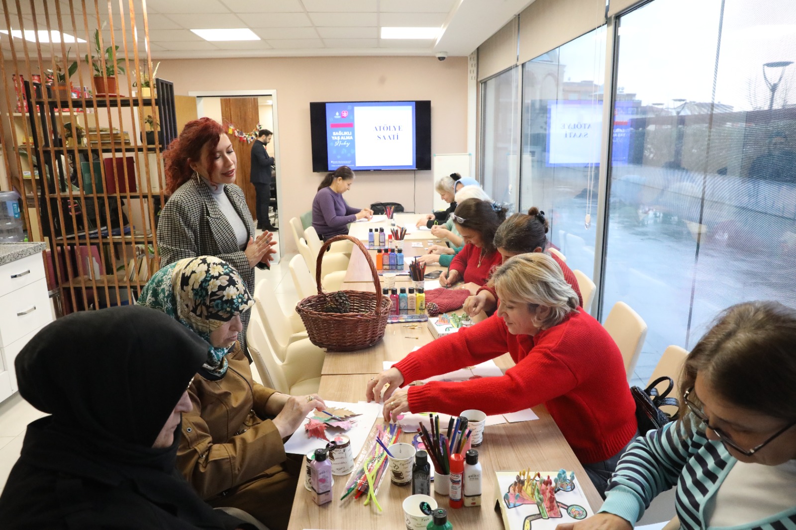 İBB, yaş almış İstanbulluları hayata bağlıyor